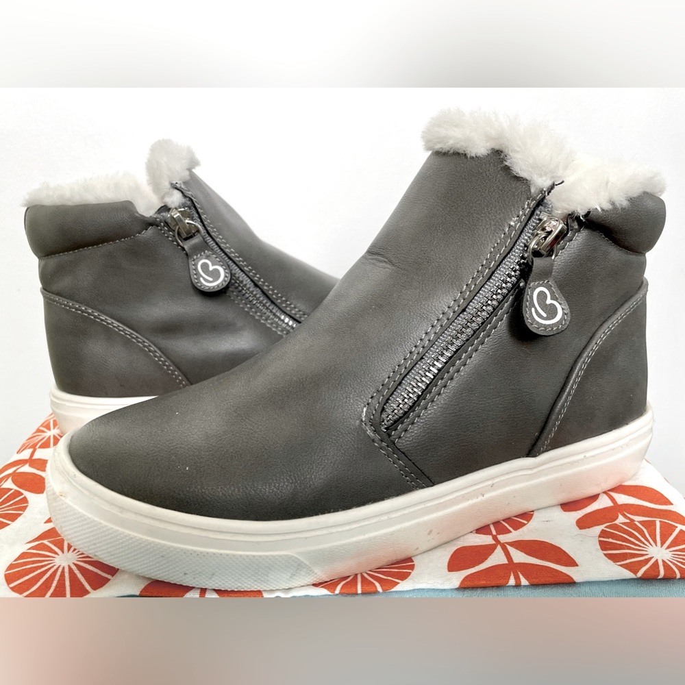 Baretraps Memory Foam Gray, Faux Fur PU Zip Up Ankle Boots Girls 4.5 Women 6.5
